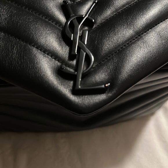 Yves Saint Laurent Black Quilted Shoulder Bag - Picture 6 of 8